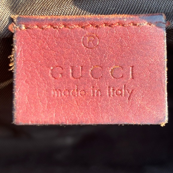 Gucci Leather Wristlet Clutch Authentic - Picture 4 of 11